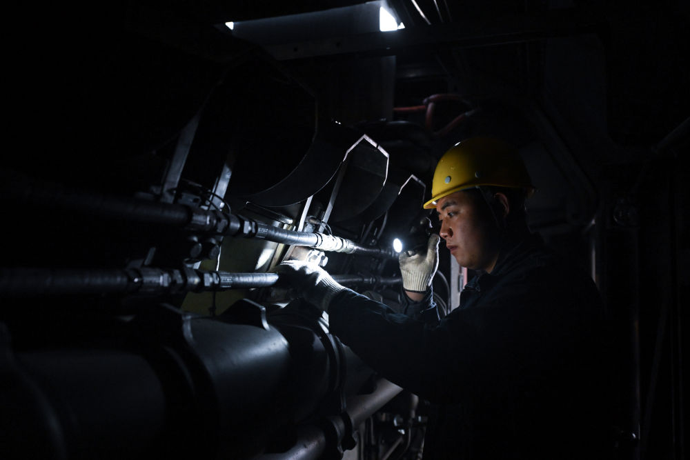 &ldquo;95后&rdquo;機(jī)車工長的首次春運&ldquo;大考&rdquo;