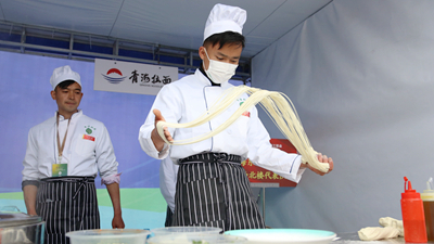 拉面技藝哪家強(qiáng)？來看青?；〉倪@場比拼！